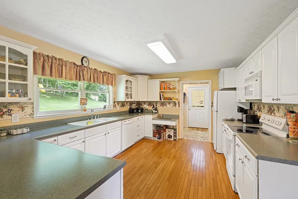 1451 eagle mountain 13.webp