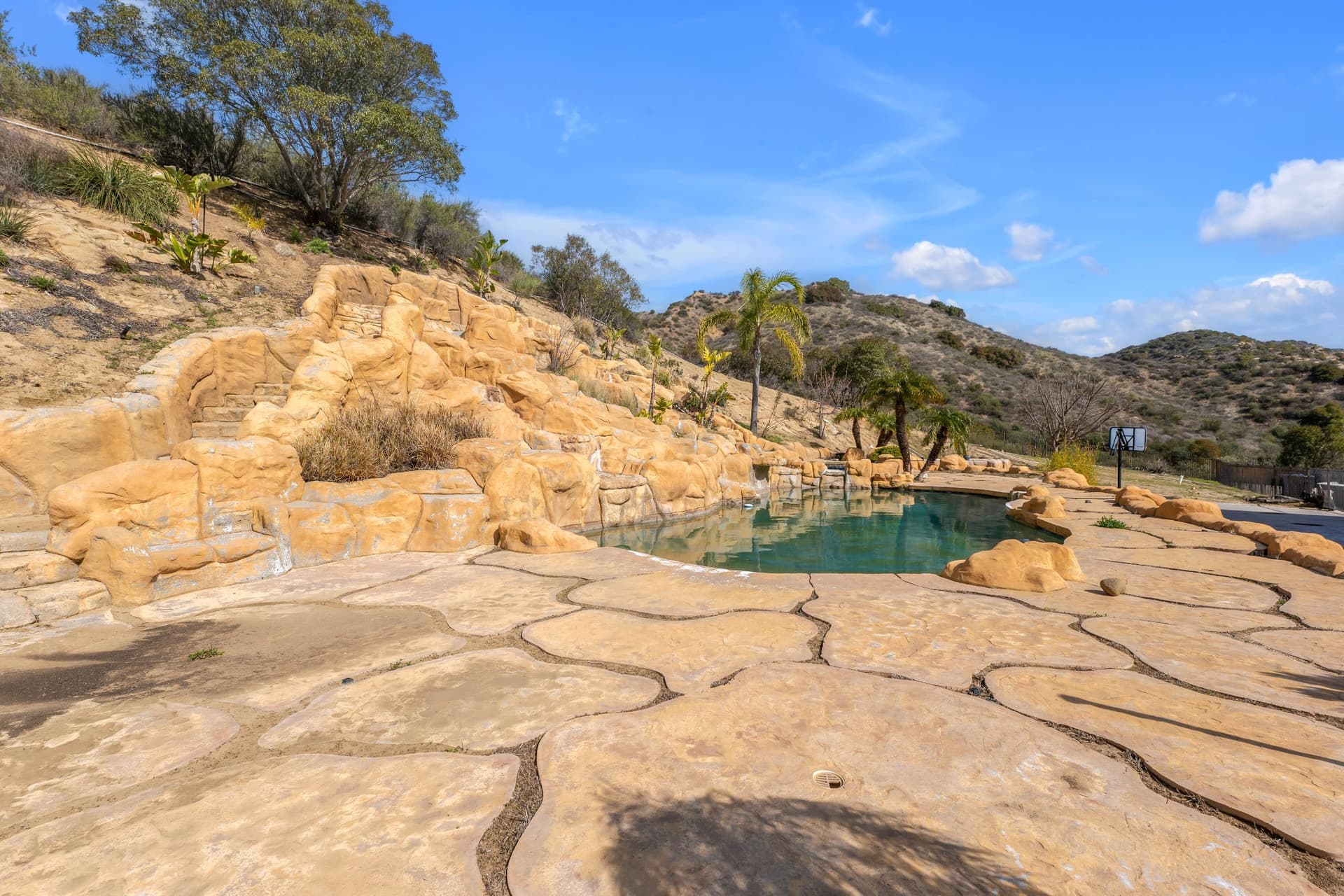 15 Maverick Ln -  HSHPord -57.jpg