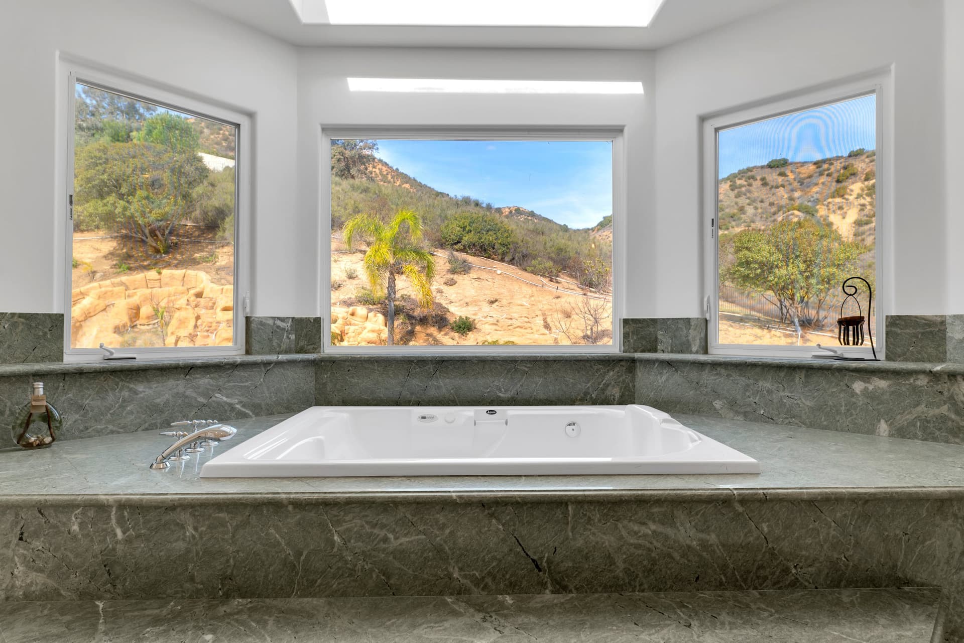 15 Maverick Ln -  HSHPord -41.jpg