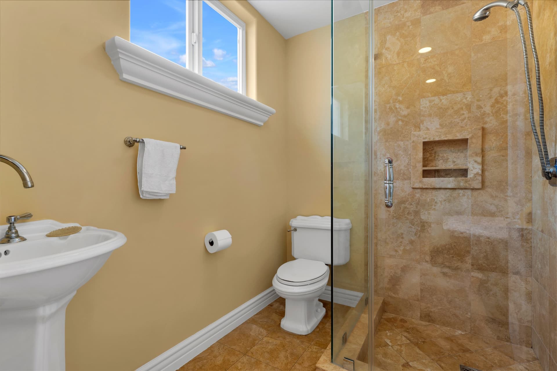 15 Maverick Ln -  HSHPord -34.jpg