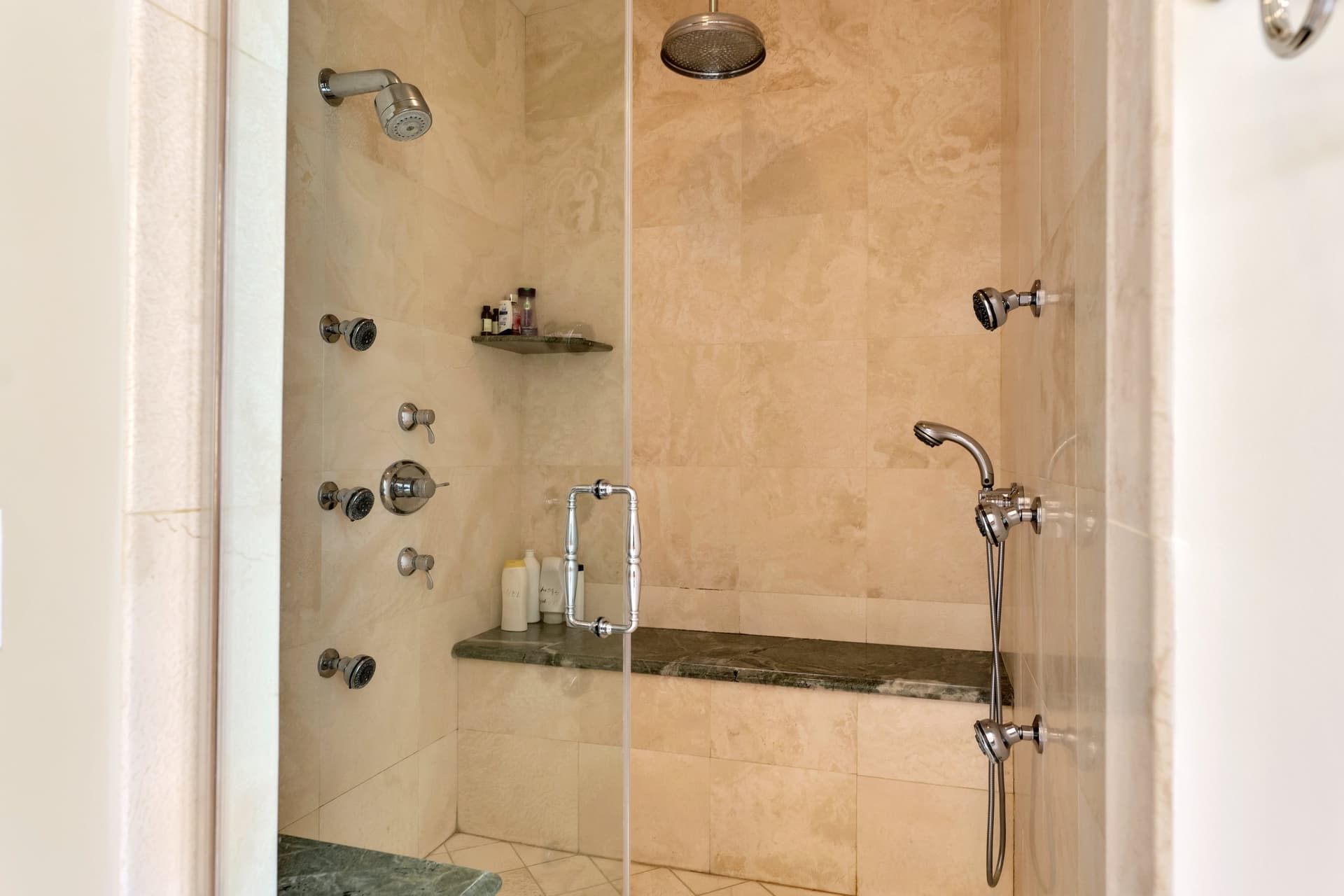 15 Maverick Ln -  HSHPord -43.jpg