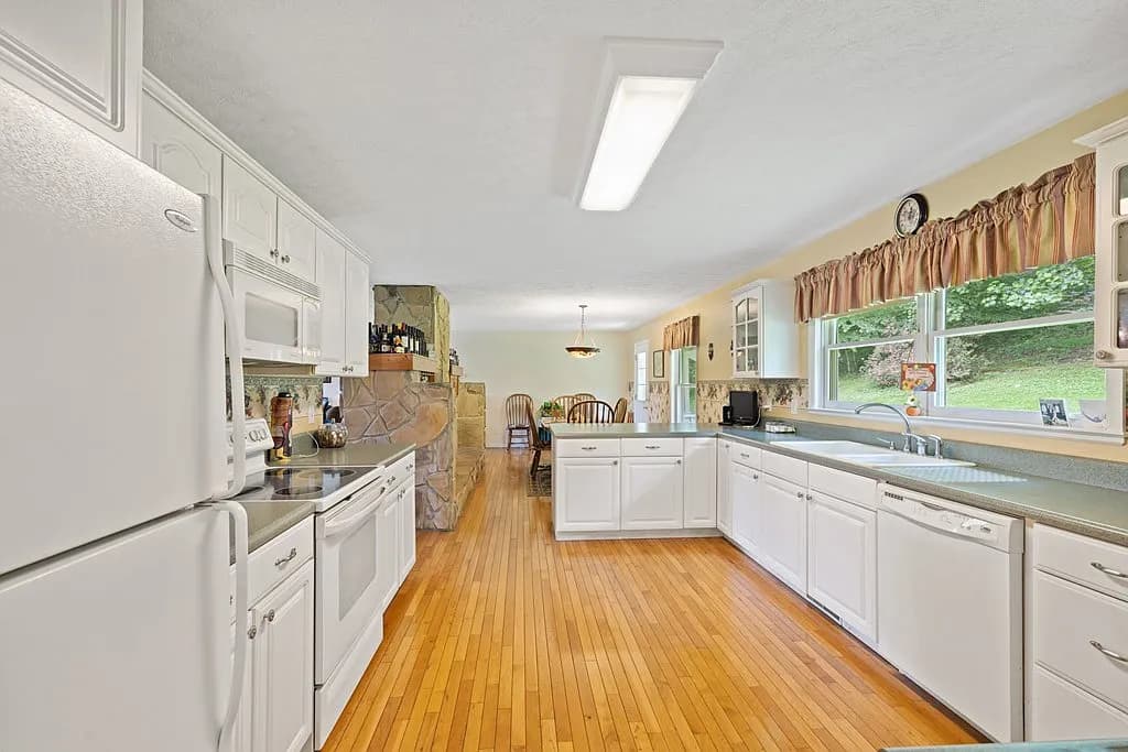 1451 eagle mountain 14.webp