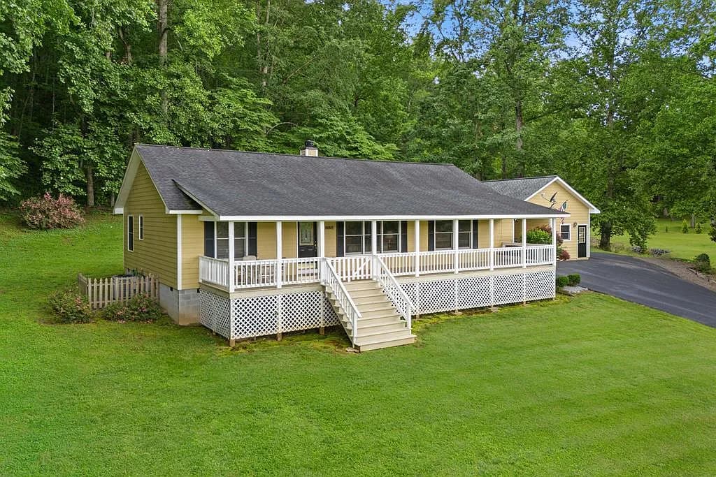 1451 Eagle Mountain 1.webp