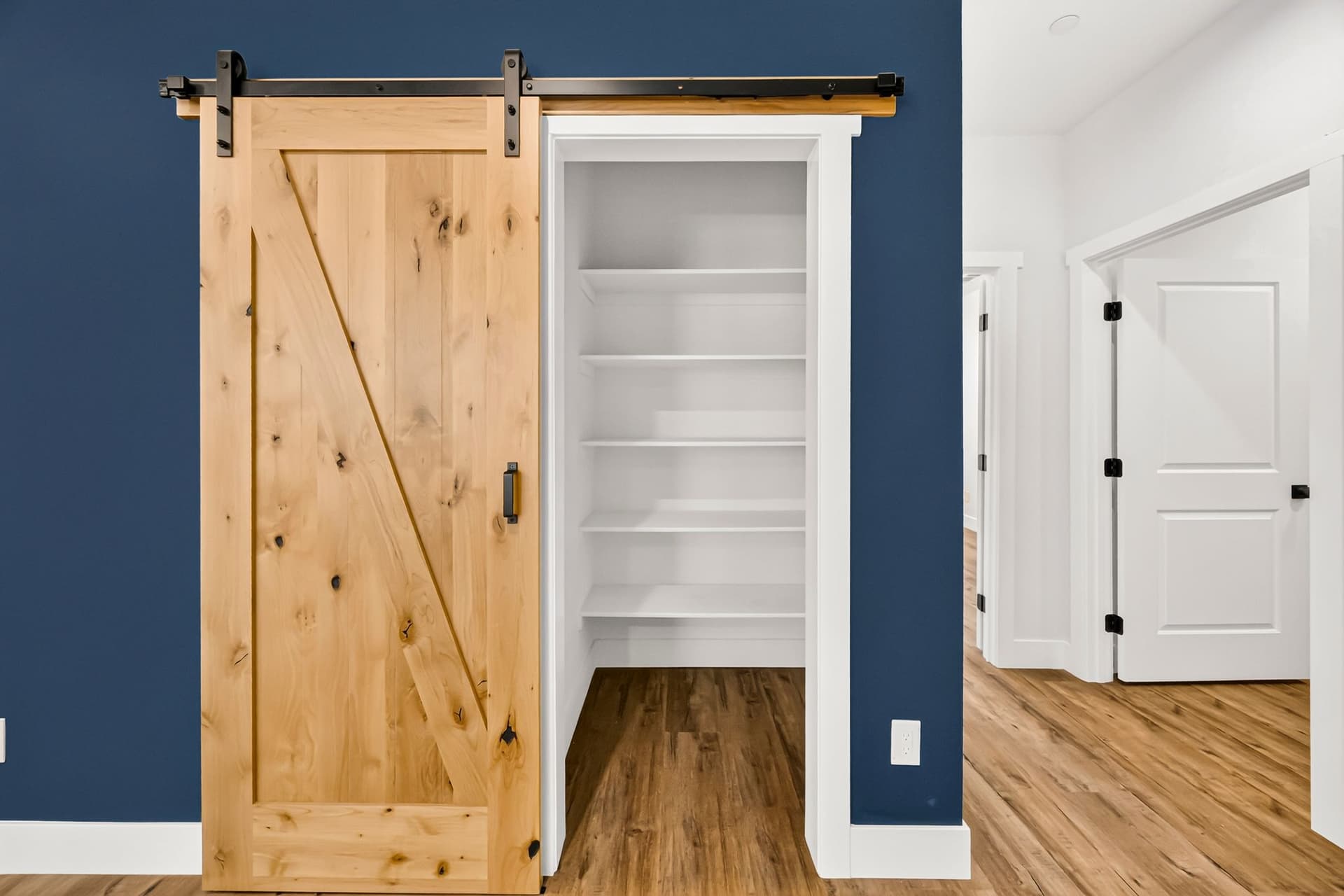 1369 Nunneley Rd - 024 (Photos).jpg