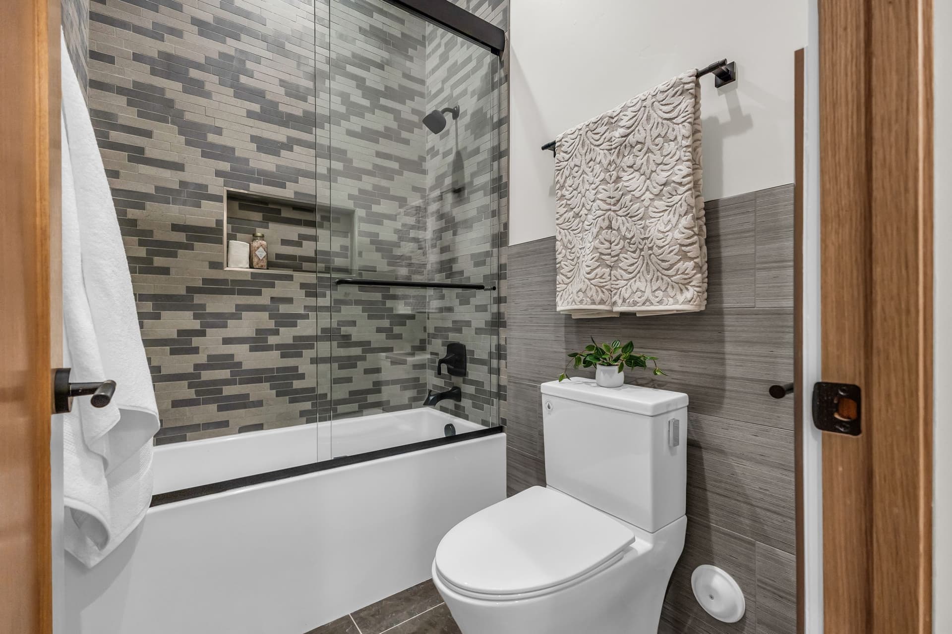 30-web-or-mls-1092-trailridge-dr.jpg