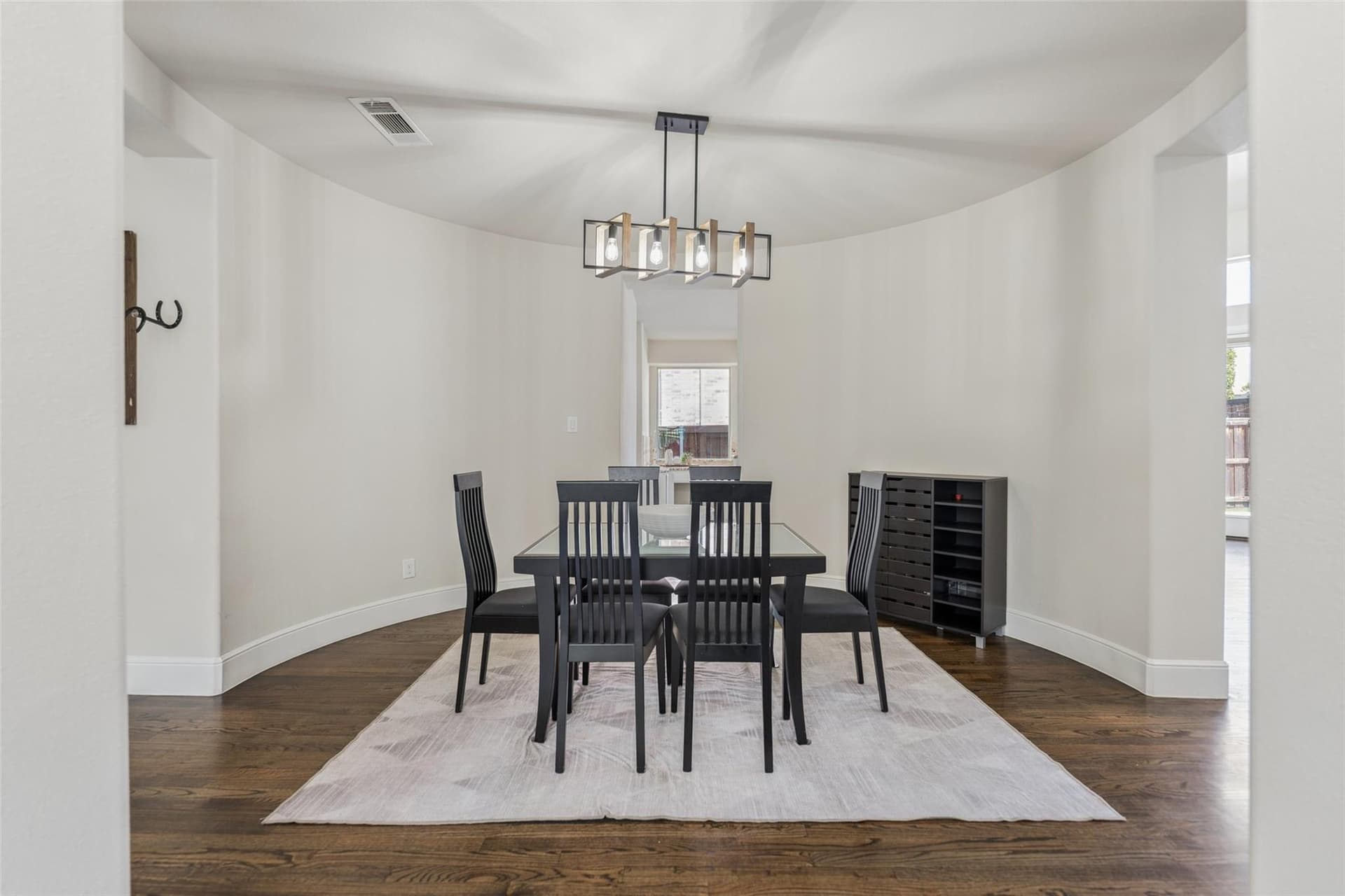 2120 Hidalgo Lane6.jpeg