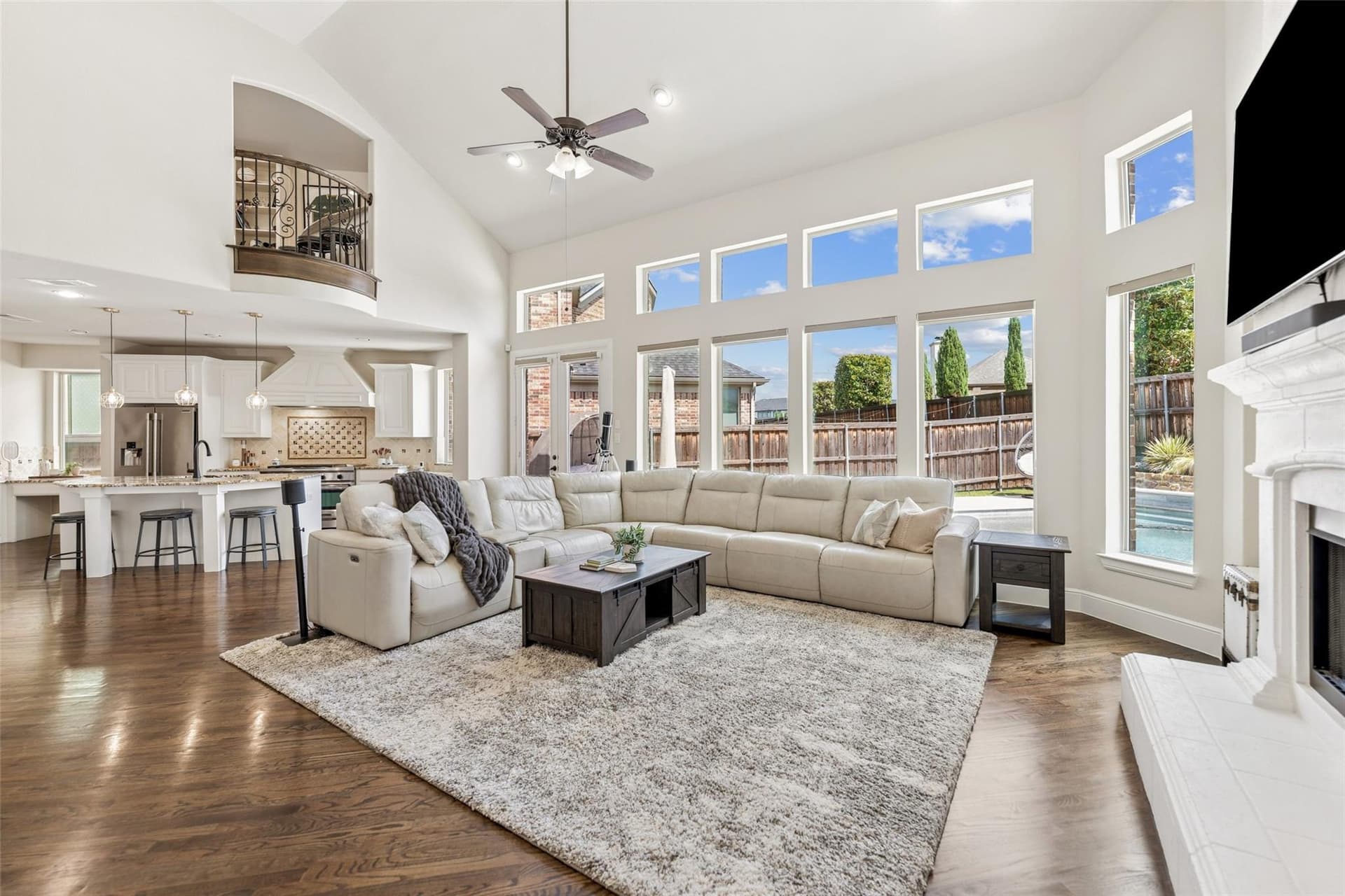 2120 Hidalgo Lane9.jpeg