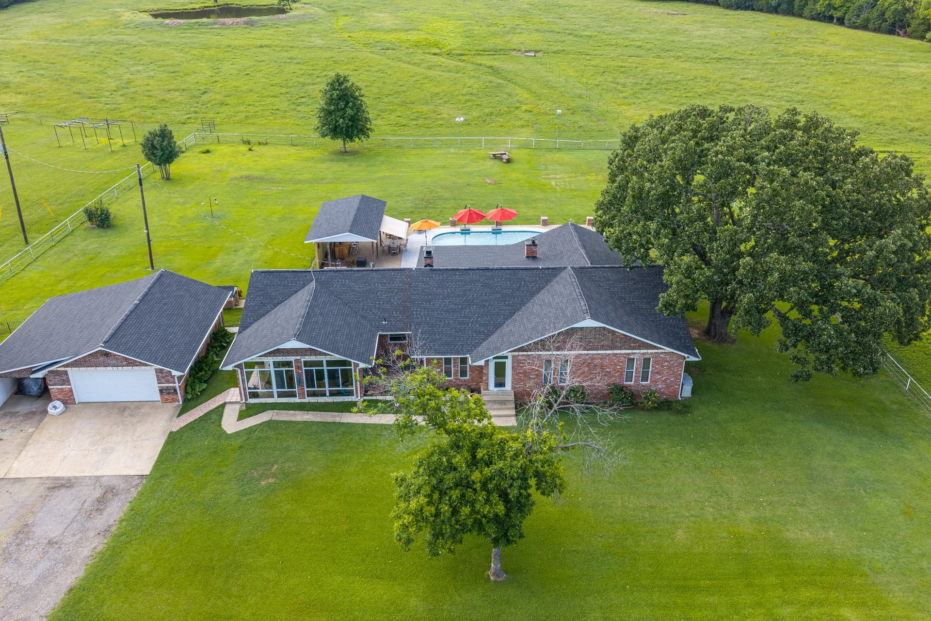 Exterior-43.jpg