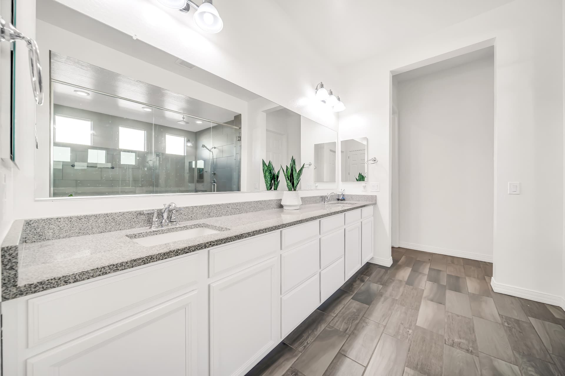 13851 Blossom way-20.jpg