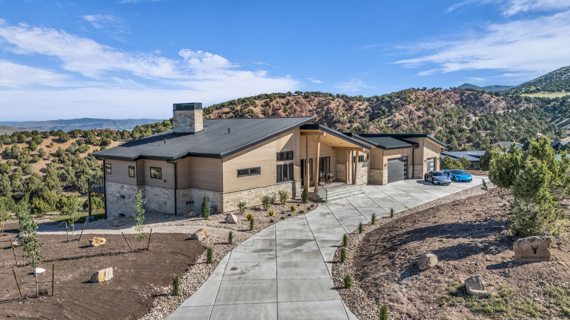 58-web-or-mls-1092-trailridge-dr.jpg