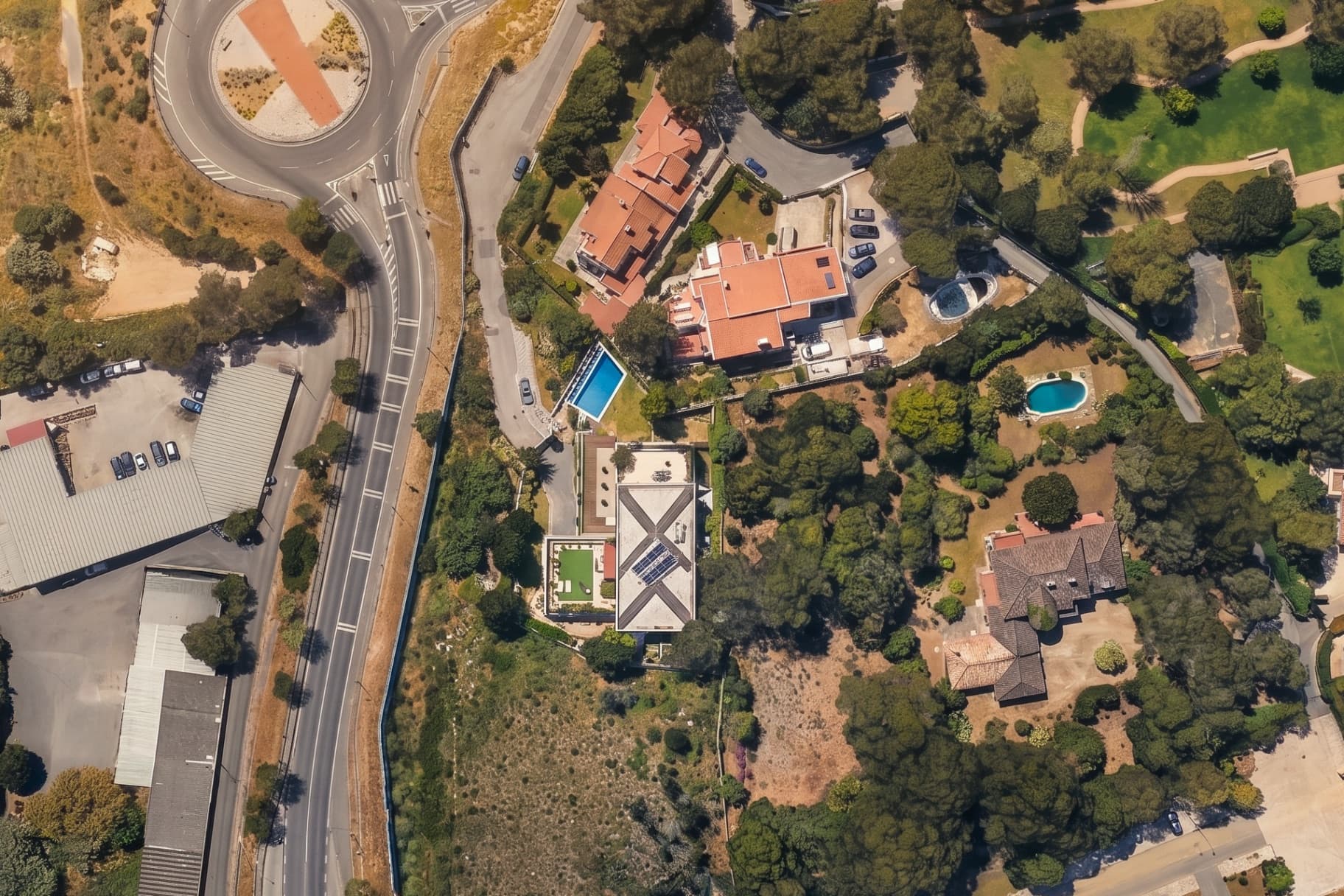 Apartamento-cascais-t2-luxo-piscina-infinita AEREAL-2.jpg