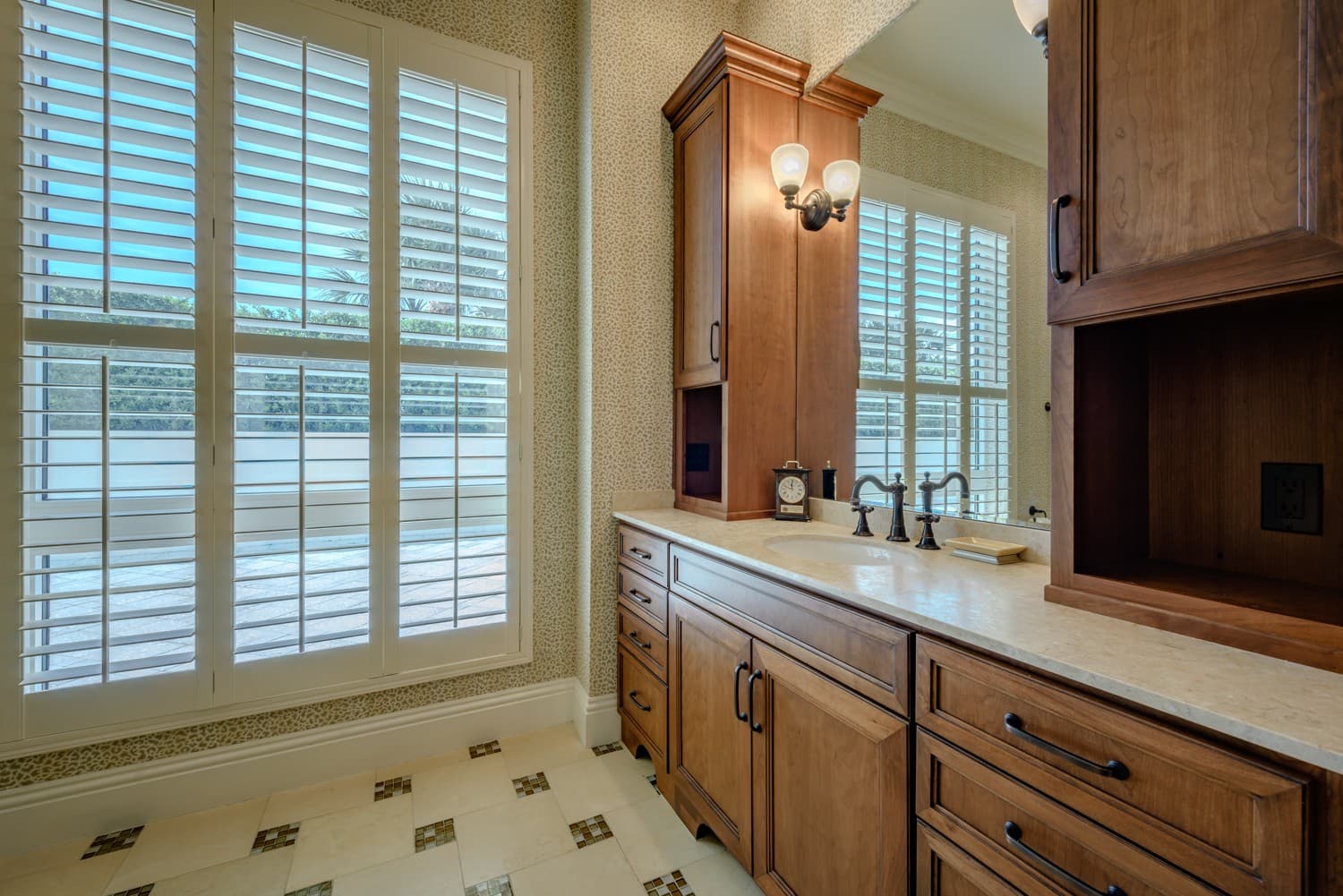 28 Porto Mar Unit 101_32137-25.jpg