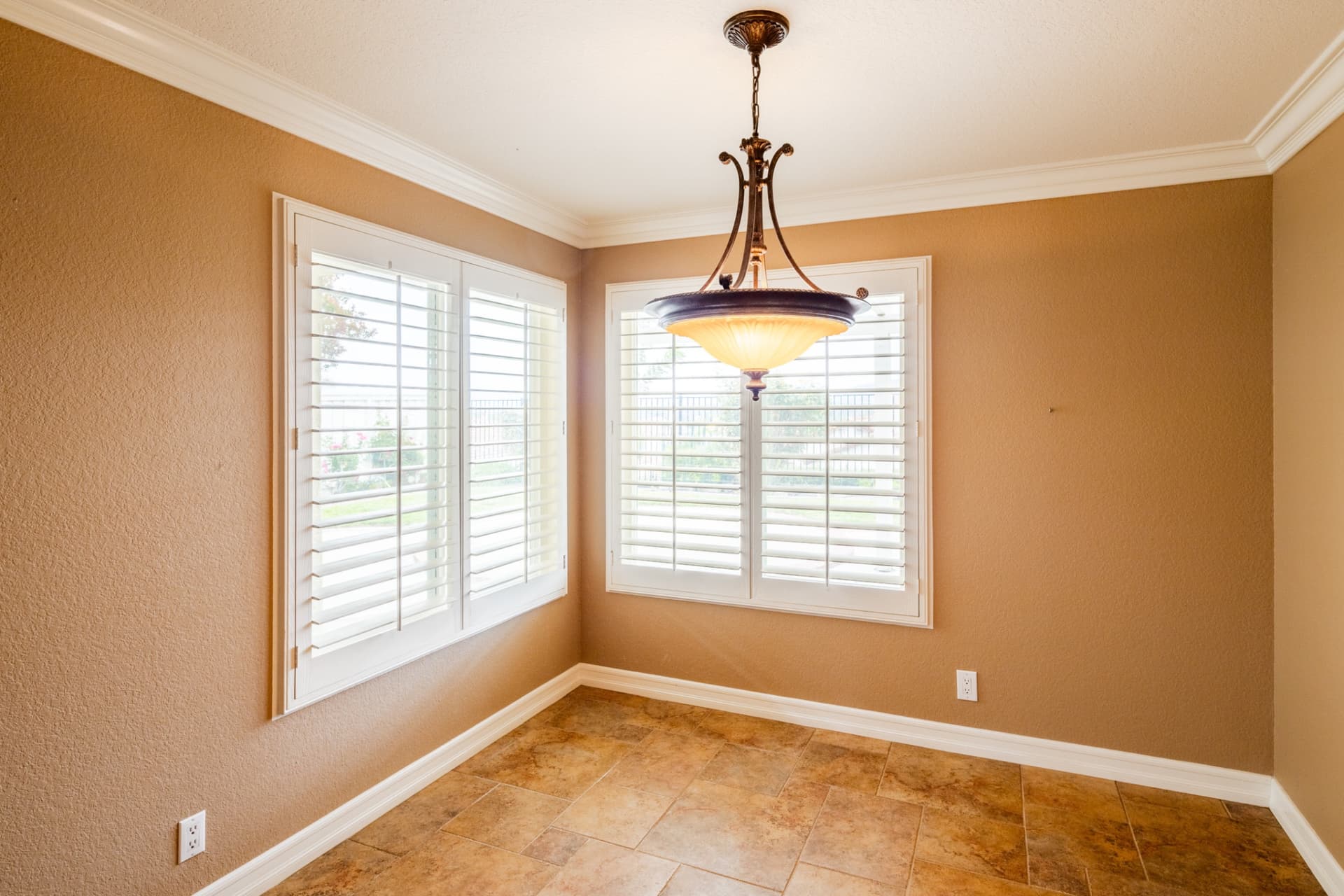 866 Congressional Rd-2543-HDR.jpg