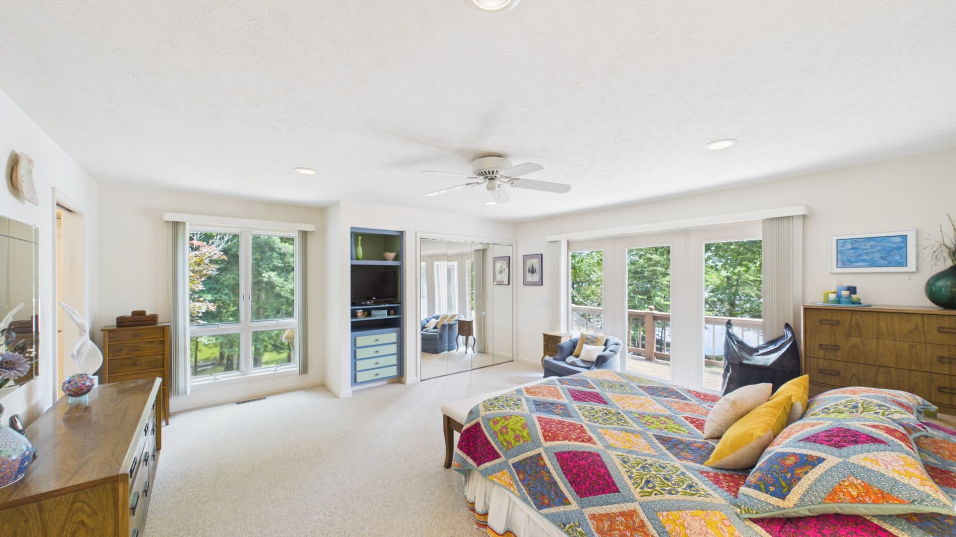 023_PRIMARY BEDROOM WITH VIEW 2.jpg