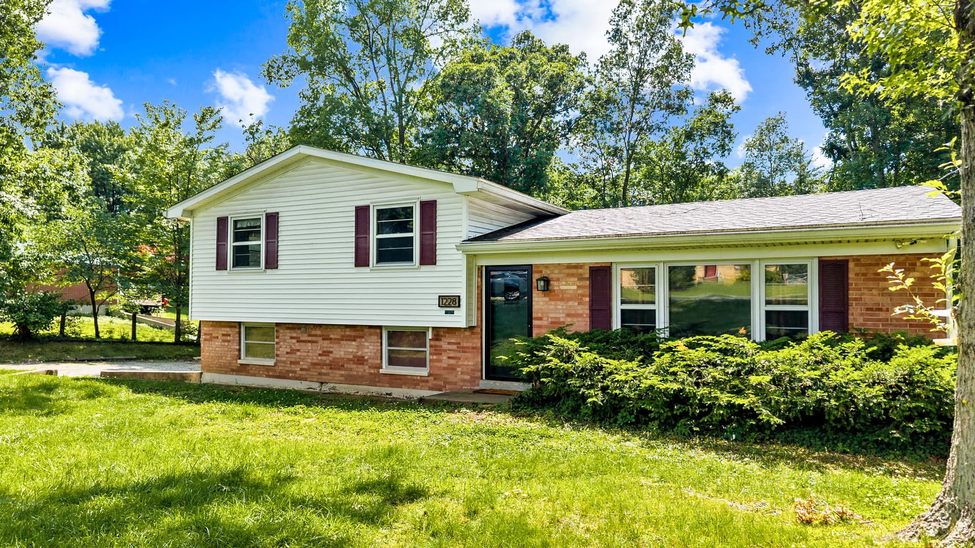 3-web-or-mls-DJI_20260519154813_0647_D-Edit.jpg