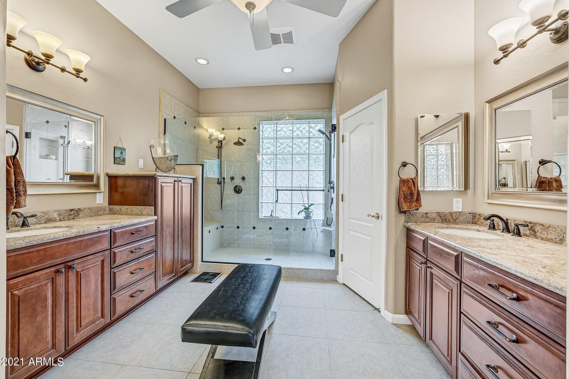 6521 W Hill Lane_6.jpg