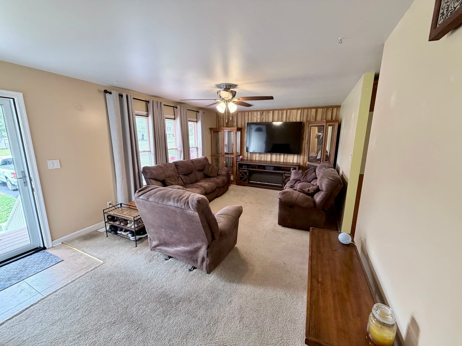Living Room.JPG