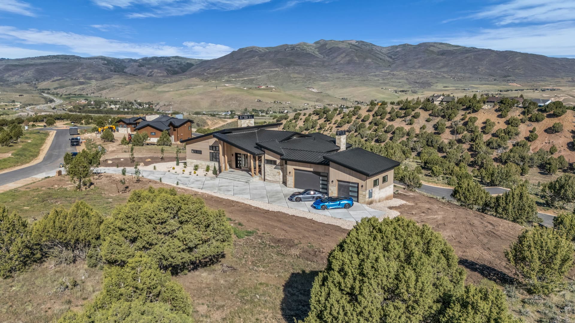 56-web-or-mls-1092-trailridge-dr.jpg
