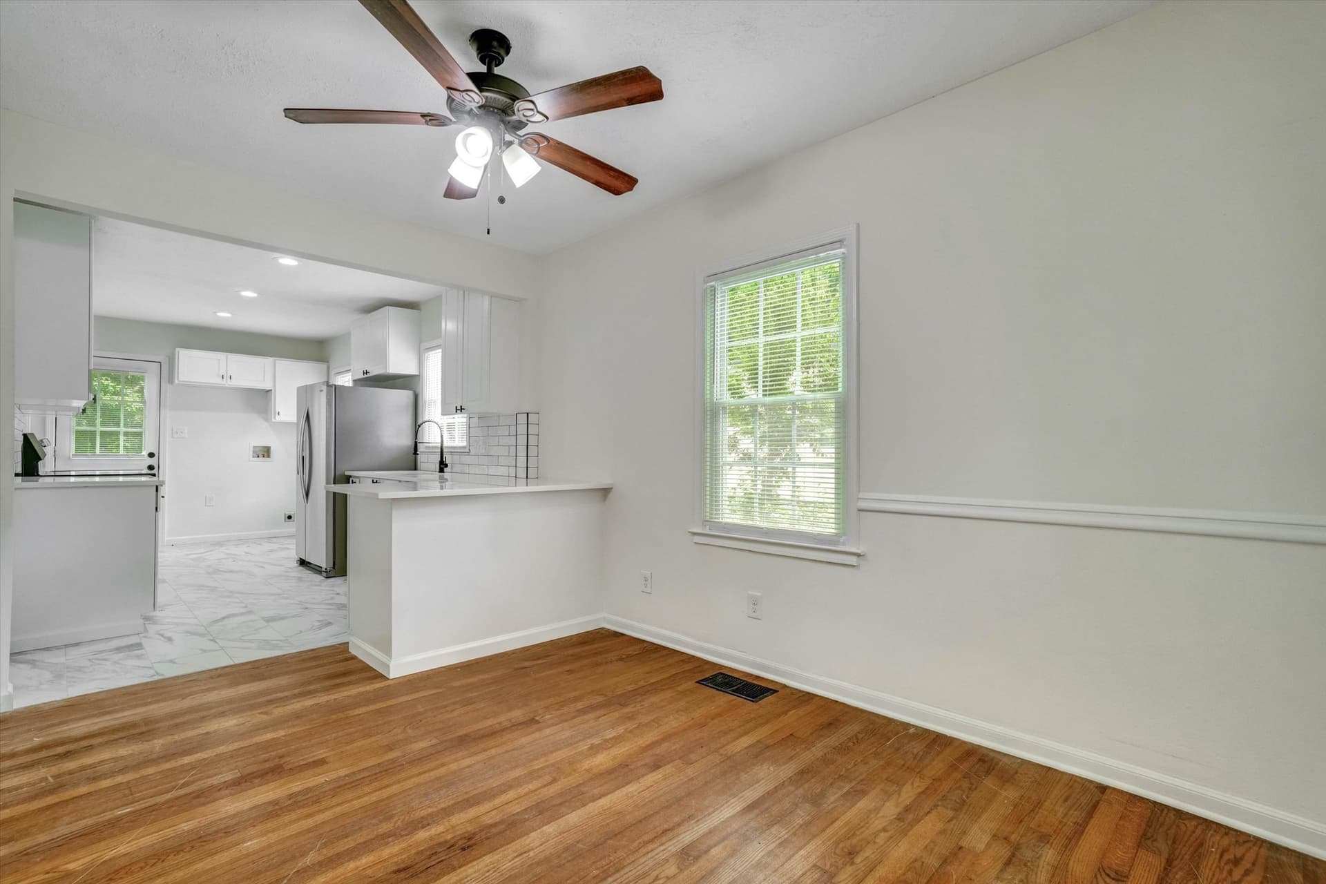 12-788 Richard Street NE-12.jpg