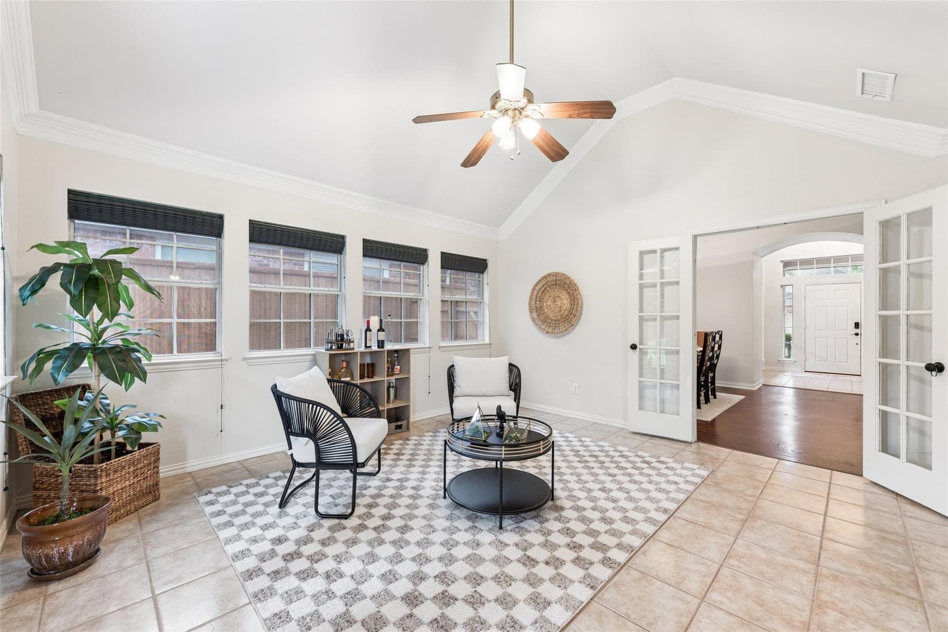 2101 Fleming DriveV15.jpeg