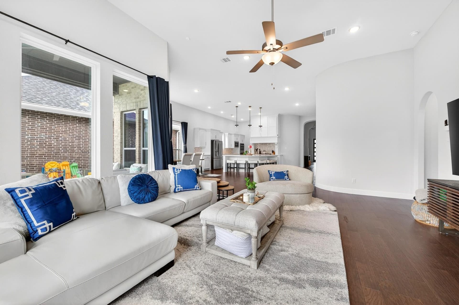 2825 Braemar, The Colony7.jpeg