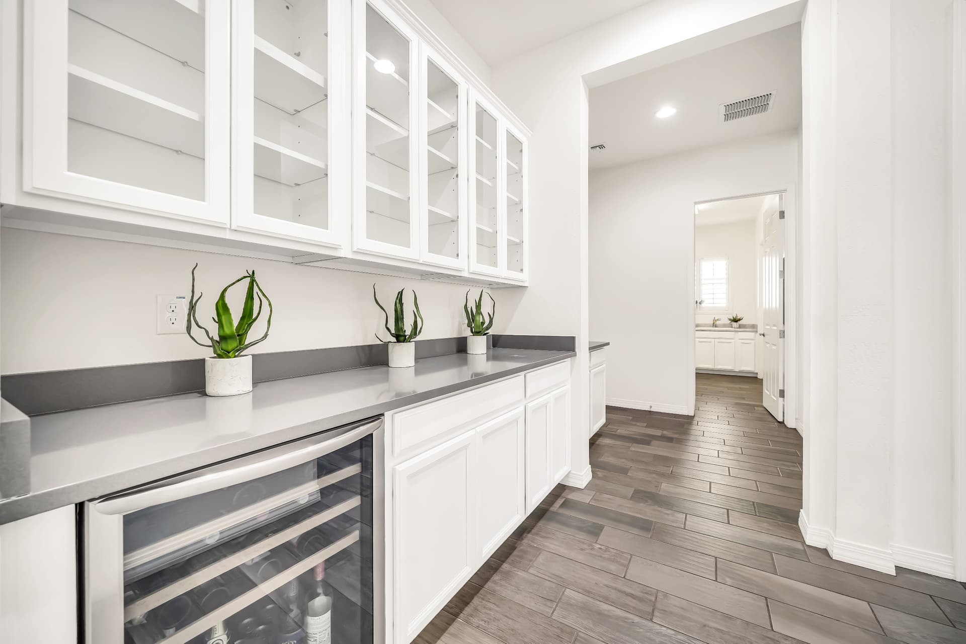 13851 Blossom way-31.jpg