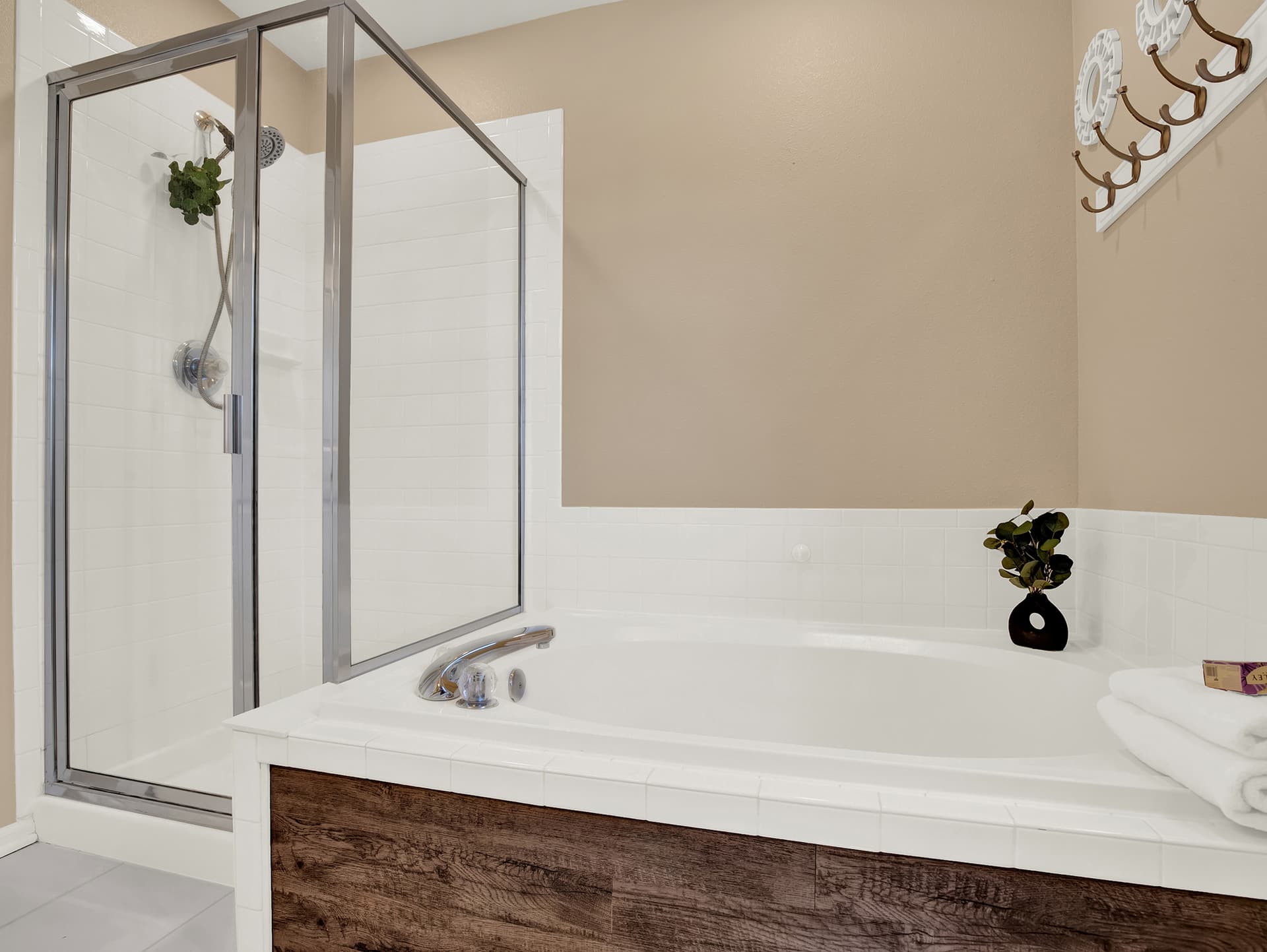 2026_0514_Tourmaline_bath_prime_2.jpg
