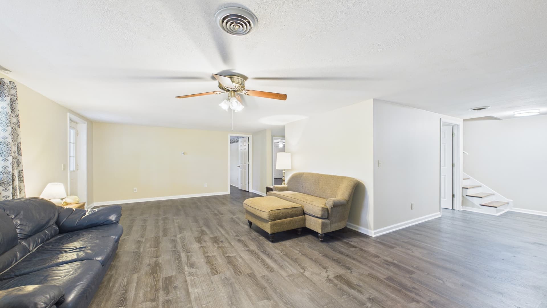 029_family rooom 3.jpg