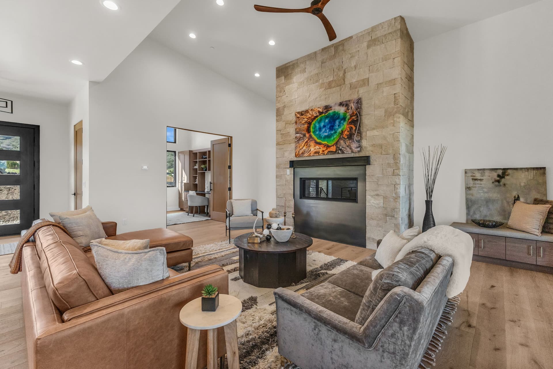 43-web-or-mls-1092-trailridge-dr.jpg