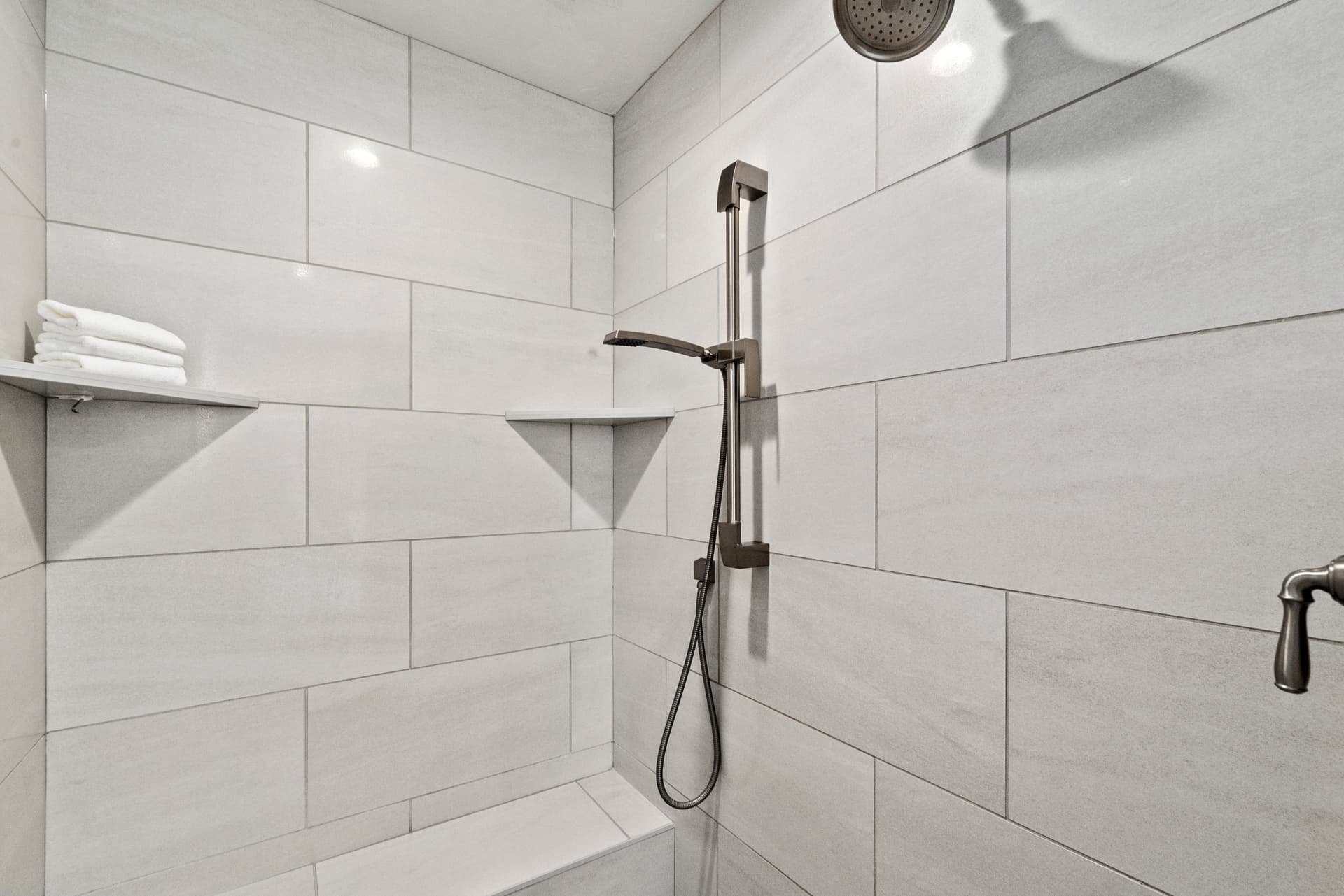 31-3385 N. Roseland Way_030.jpg