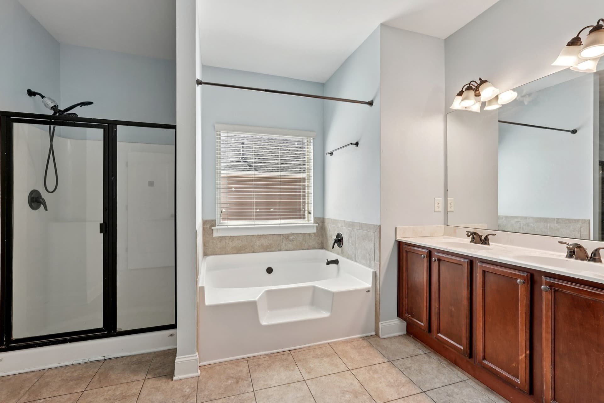 41-web-or-mls-Breckinridge Ln-S2503-041.jpg