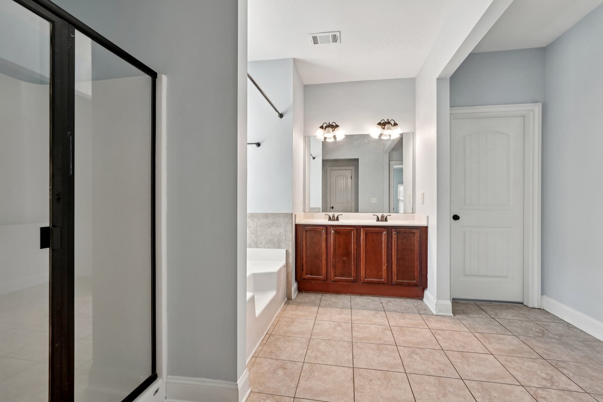 43-web-or-mls-Breckinridge Ln-S2503-043.jpg