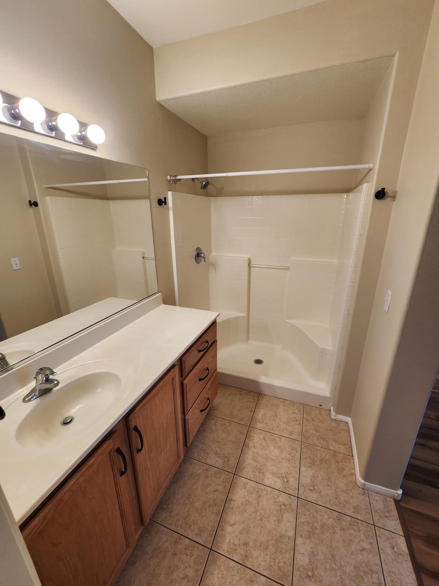 Guest Bathroom.jpg