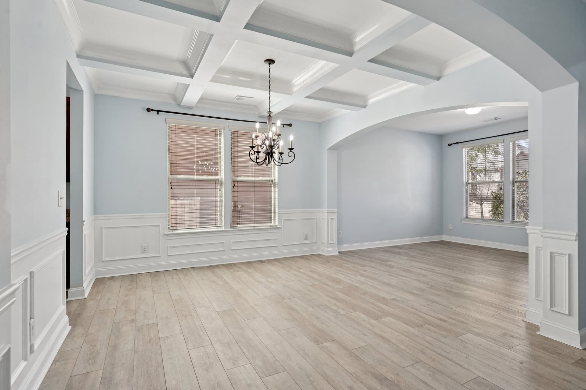 27-web-or-mls-Breckinridge Ln-S2503-027.jpg