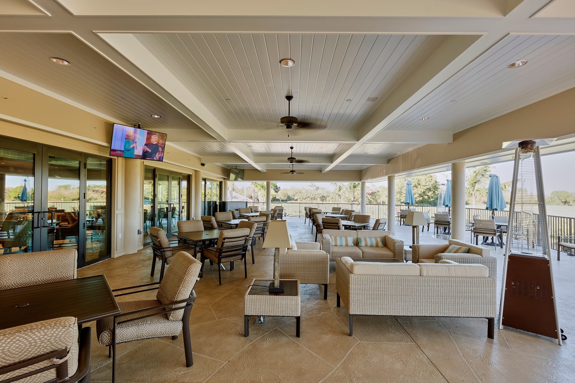 Pipers Landing patio-2.jpg