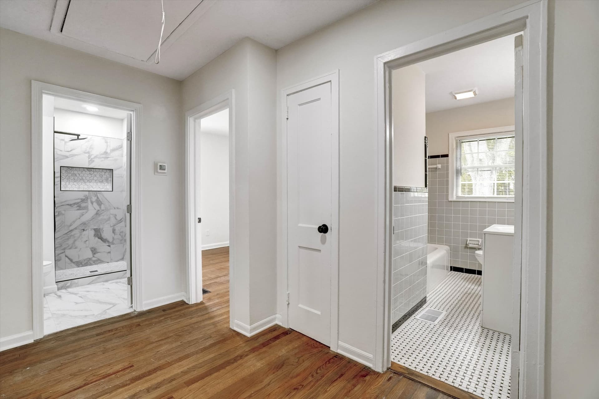 21-788 Richard Street NE-21.jpg