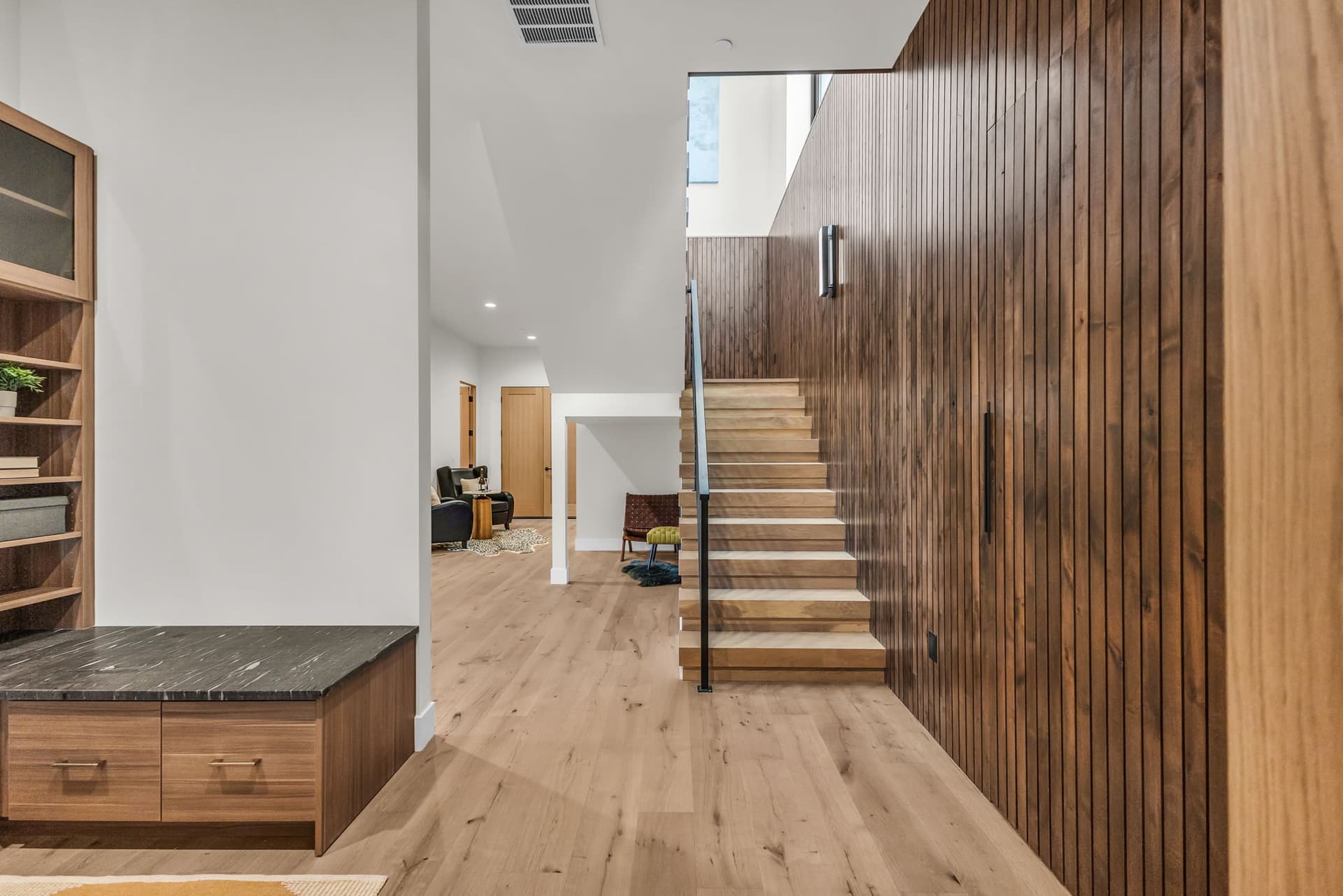 32-web-or-mls-1092-trailridge-dr.jpg