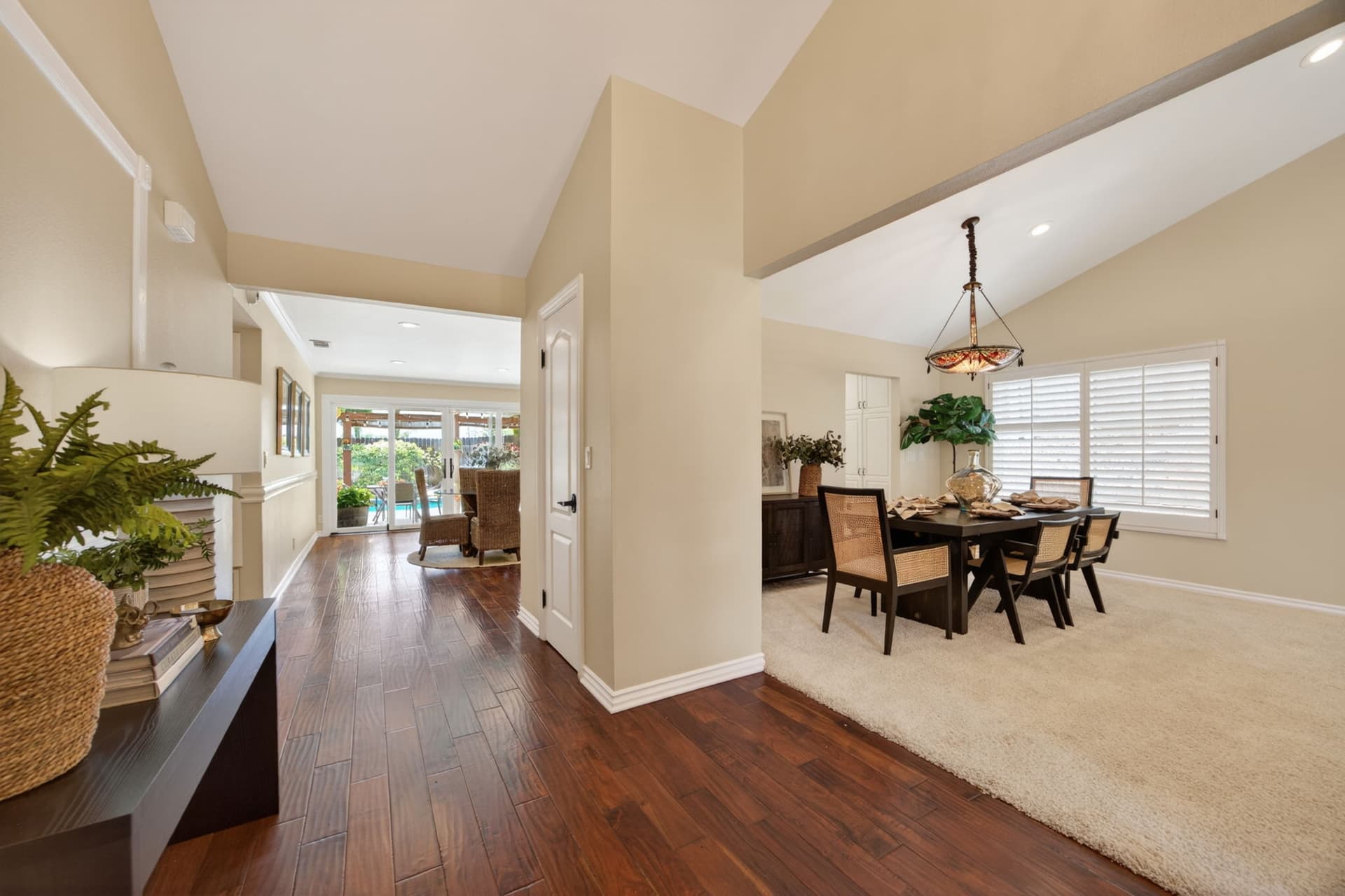 7-web-or-mls-Upmarket_Media-2247West019.jpg
