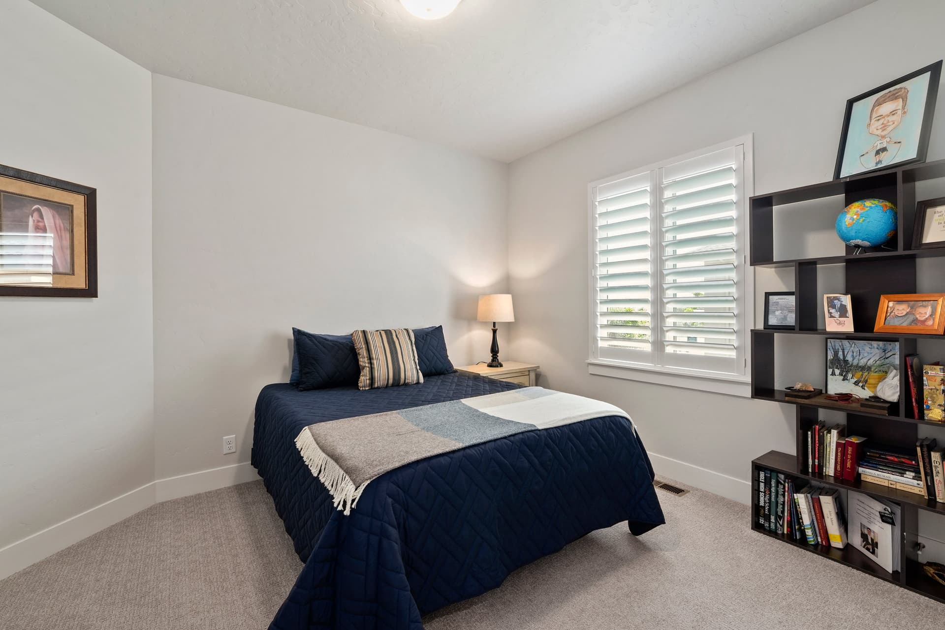 24-3385 N. Roseland Way_023.jpg