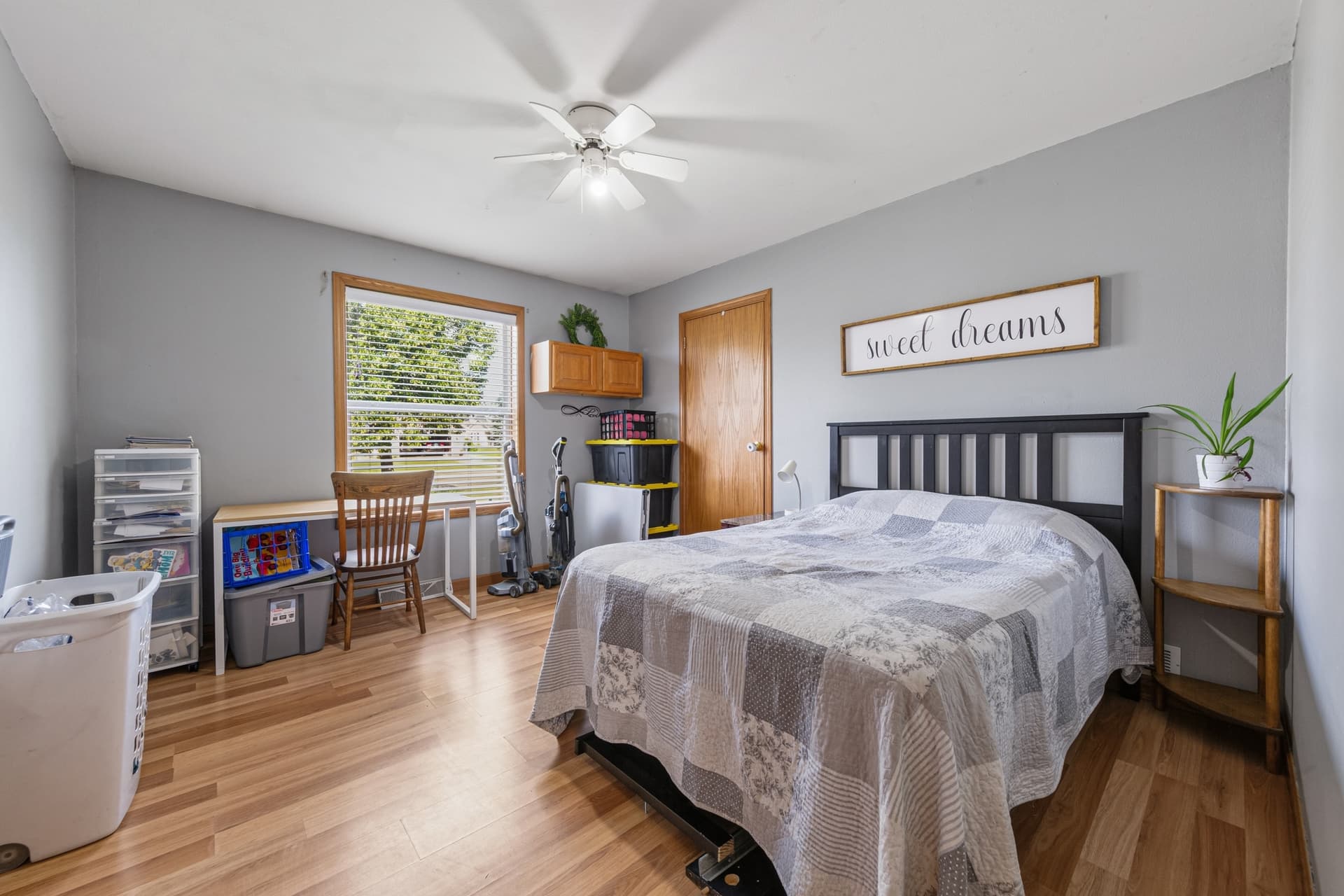 29 Bedroom 3.jpg