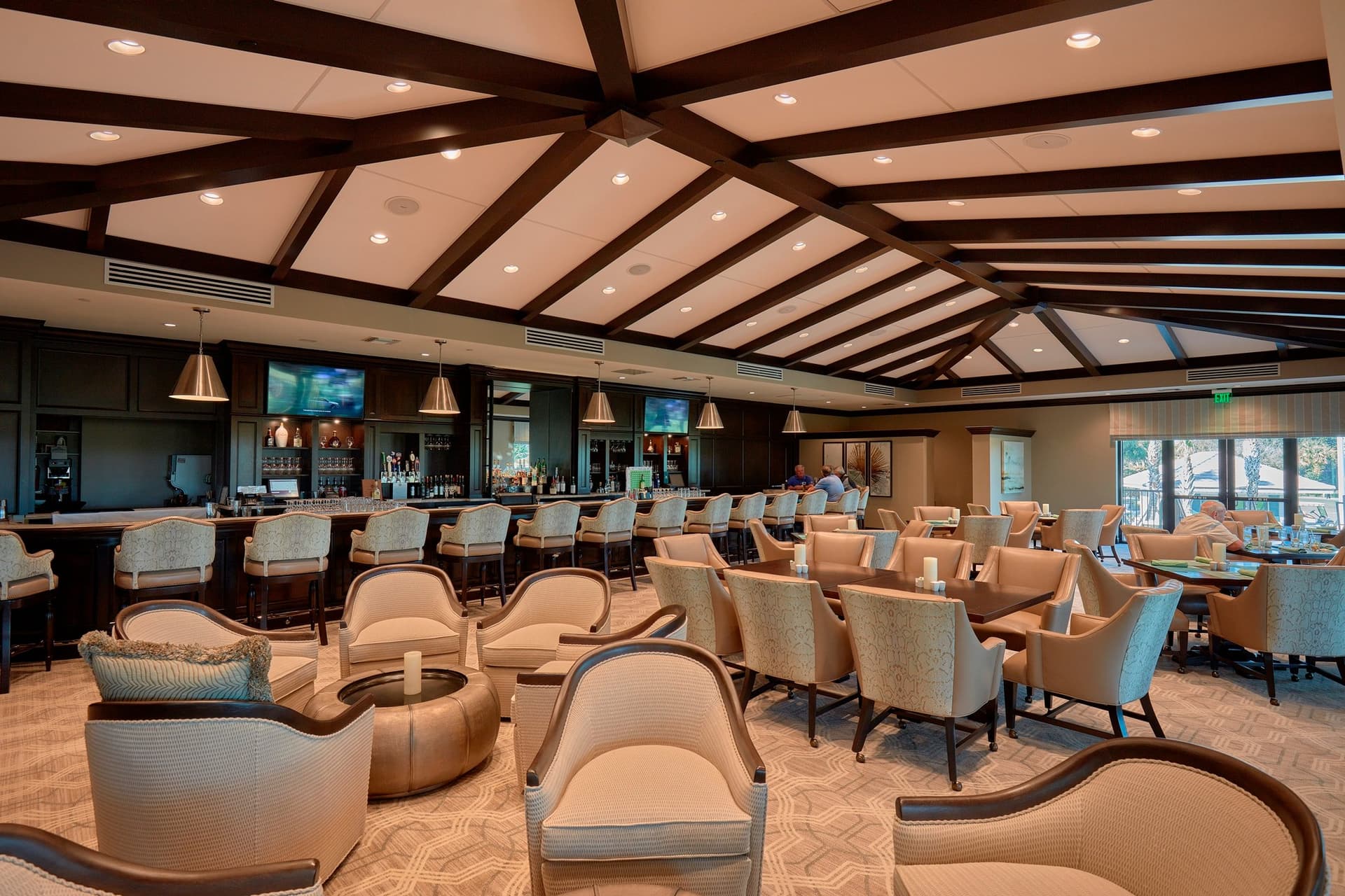 Pipers Landing bar area.jpg