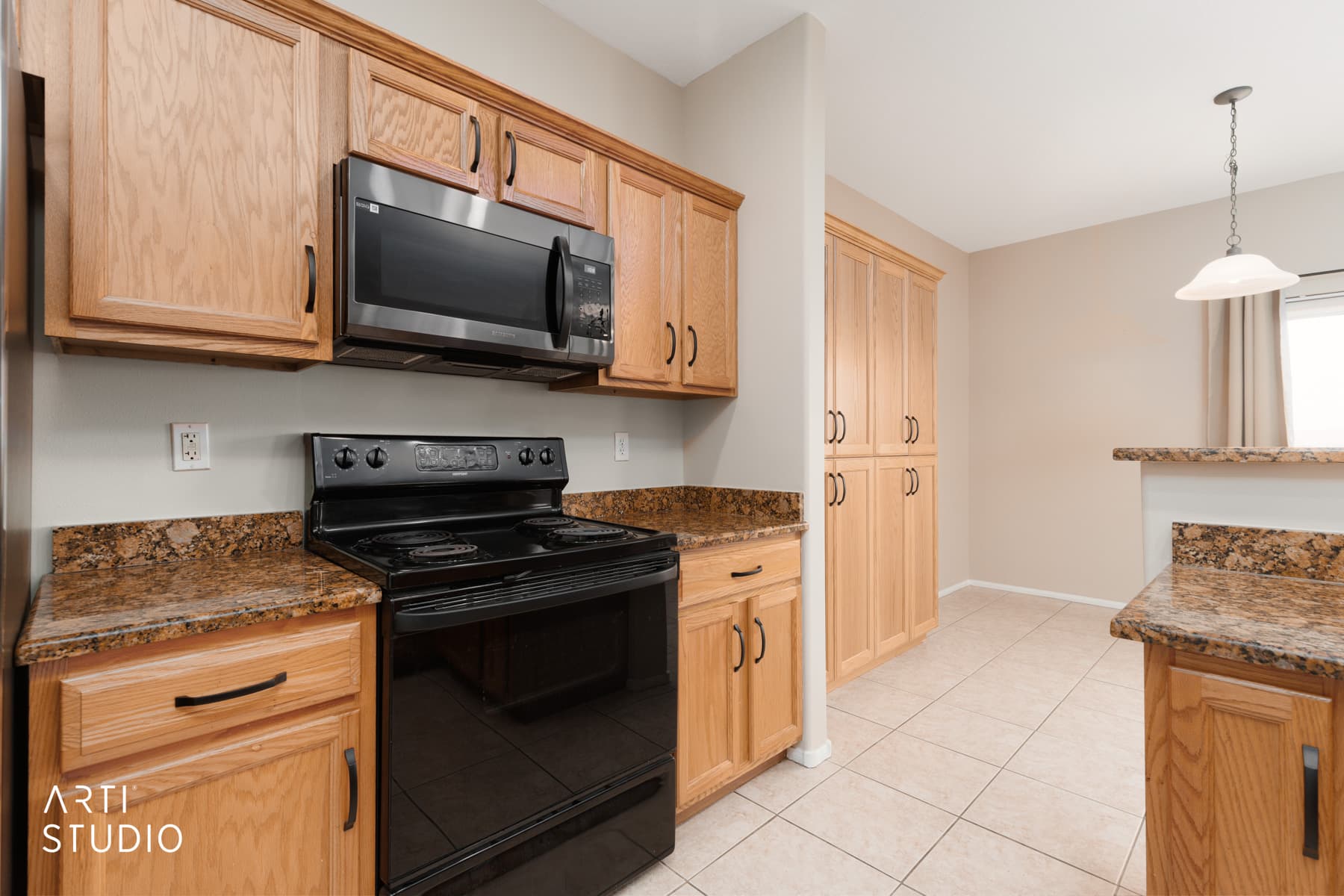 Kitchen 1.jpg