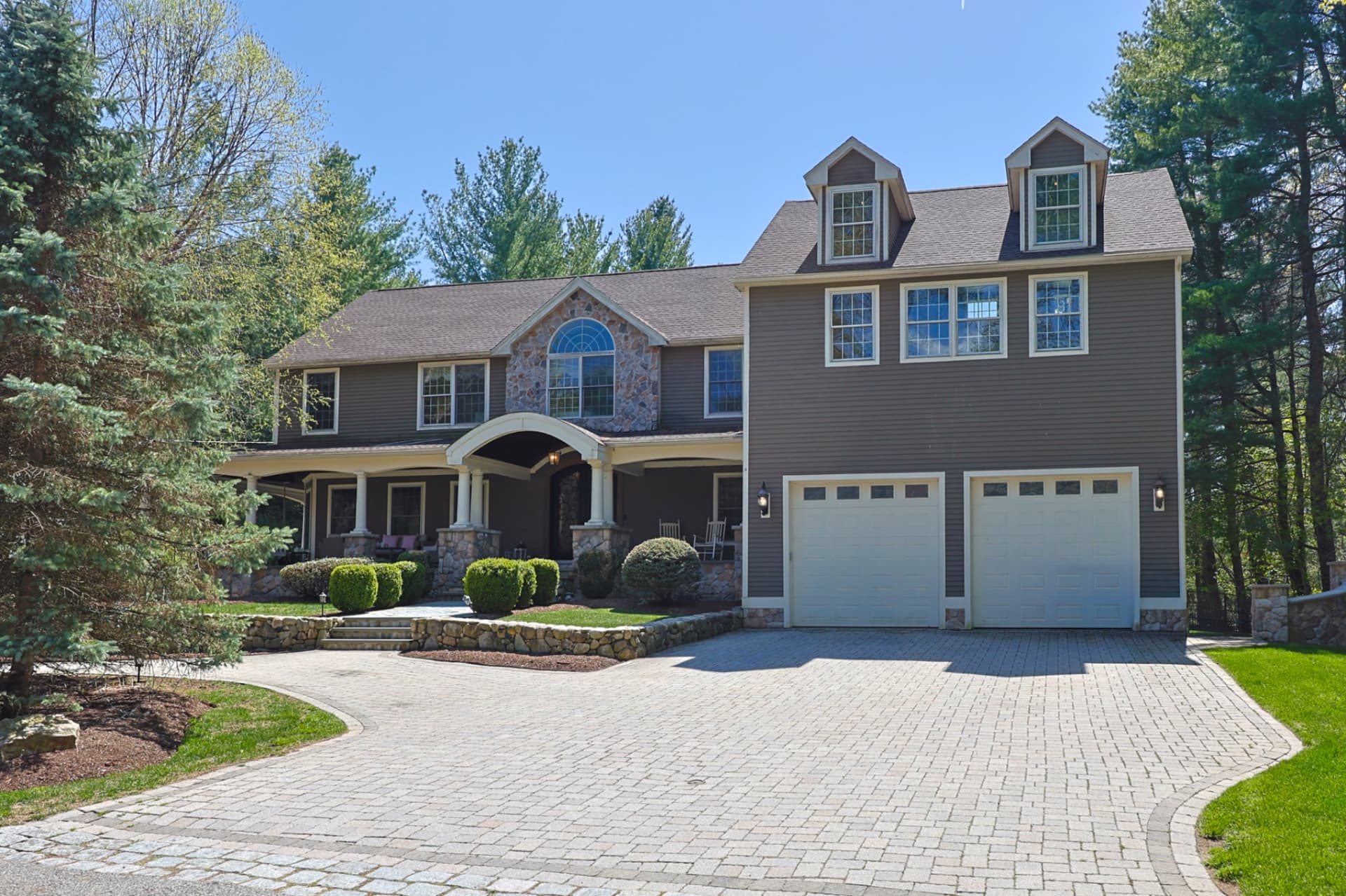 71 Bourque exterior-3.jpeg