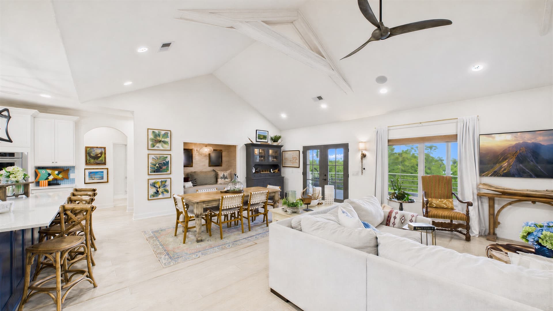 011_Great Room & Dining Area.jpg