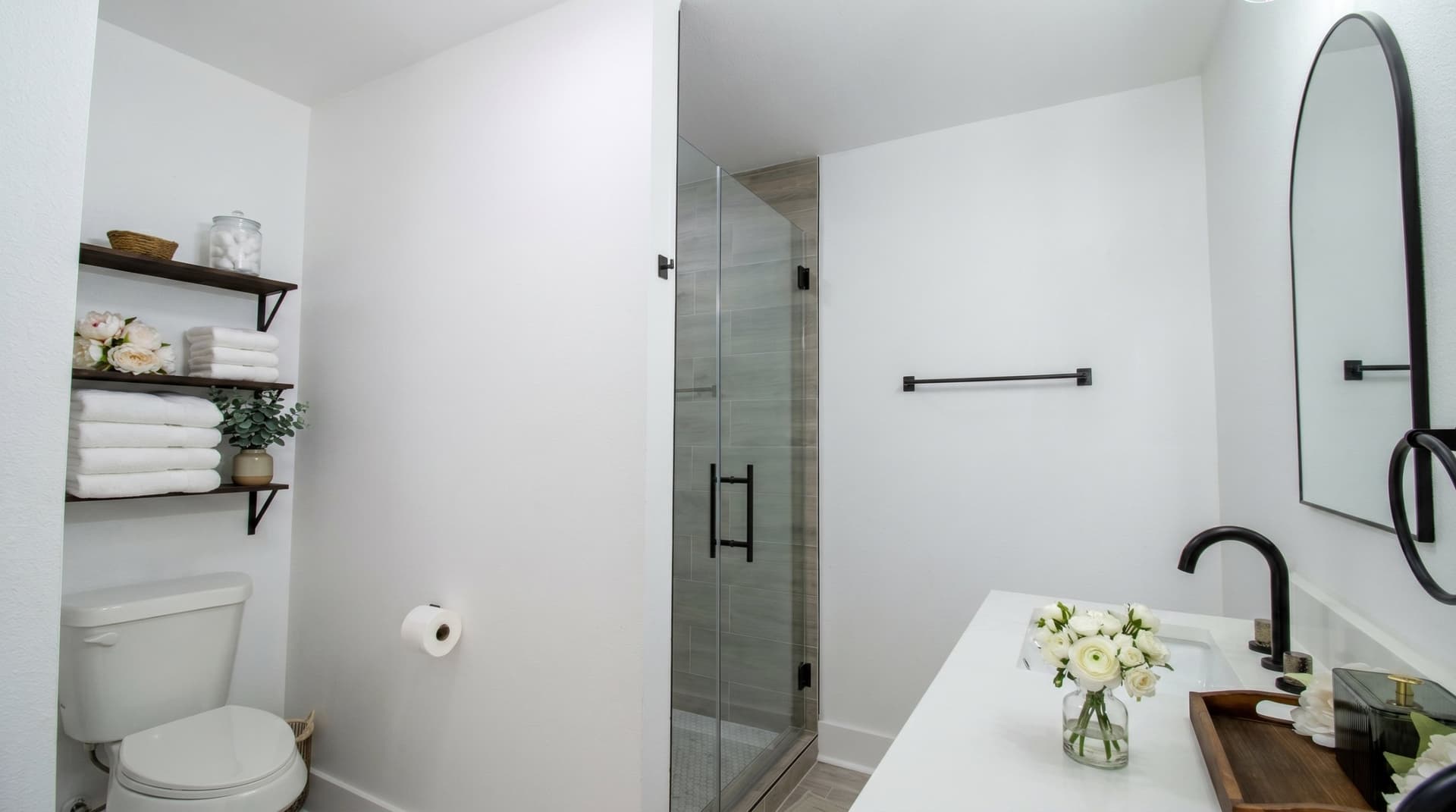 IMG_1493_(bathroom,_light_styling)__Add_202605060637.jpeg