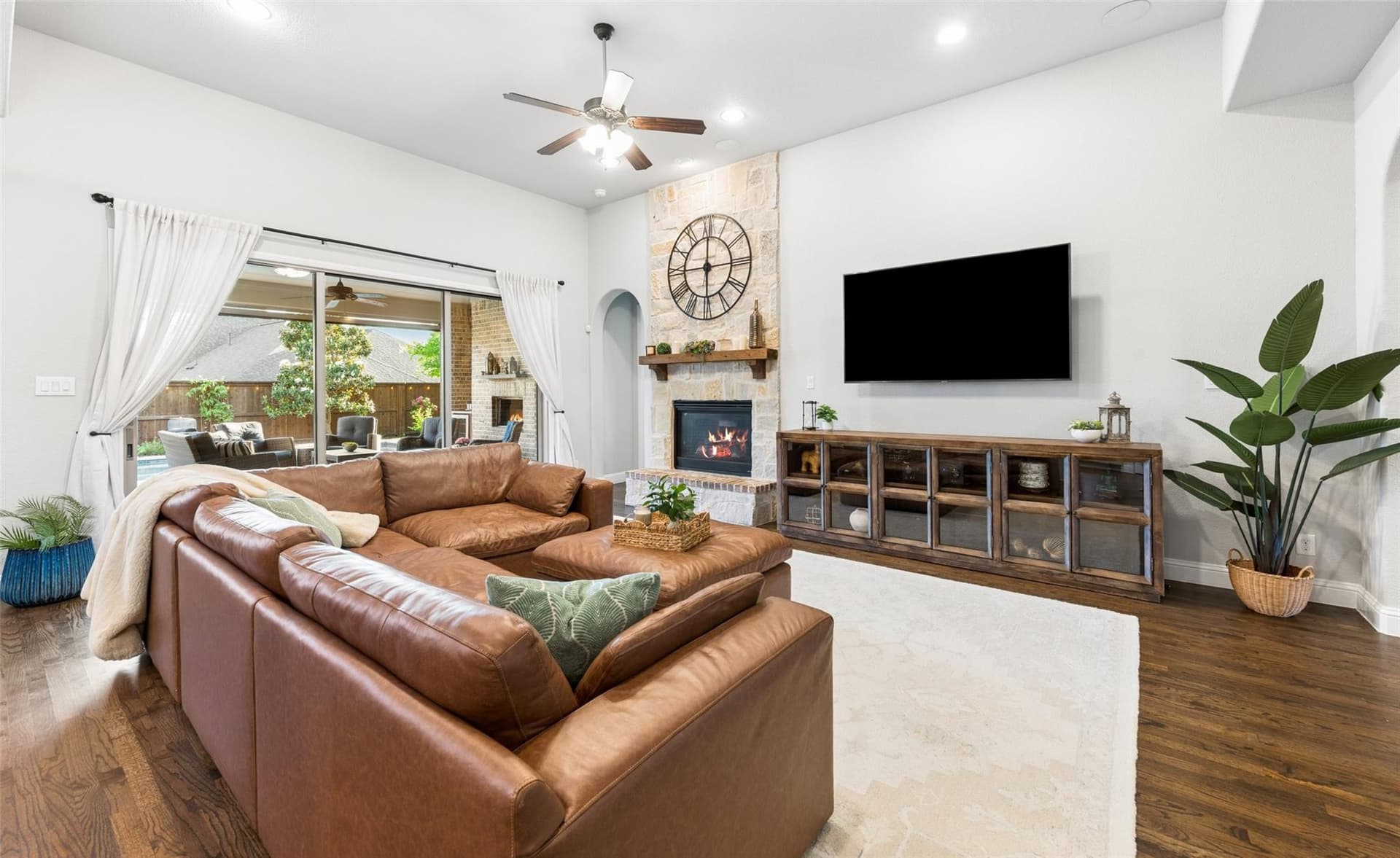 2913 Vaquero Lane 11.jpeg