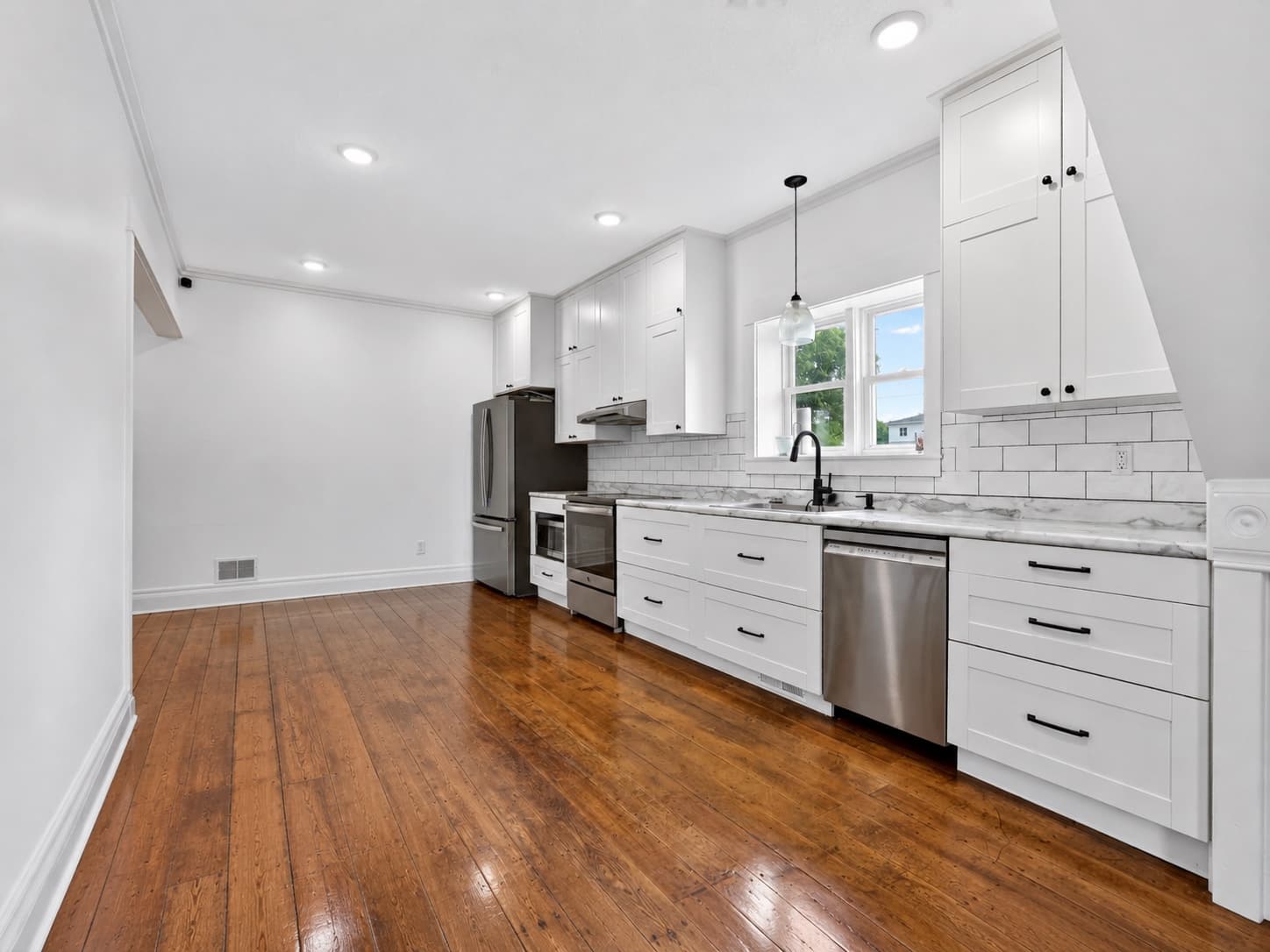 Kitchen 1.jpg