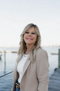 PAMELA SPOLARICH headshot