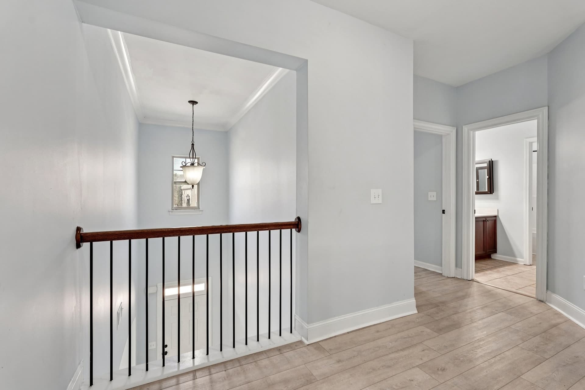 35-web-or-mls-Breckinridge Ln-S2503-035.jpg