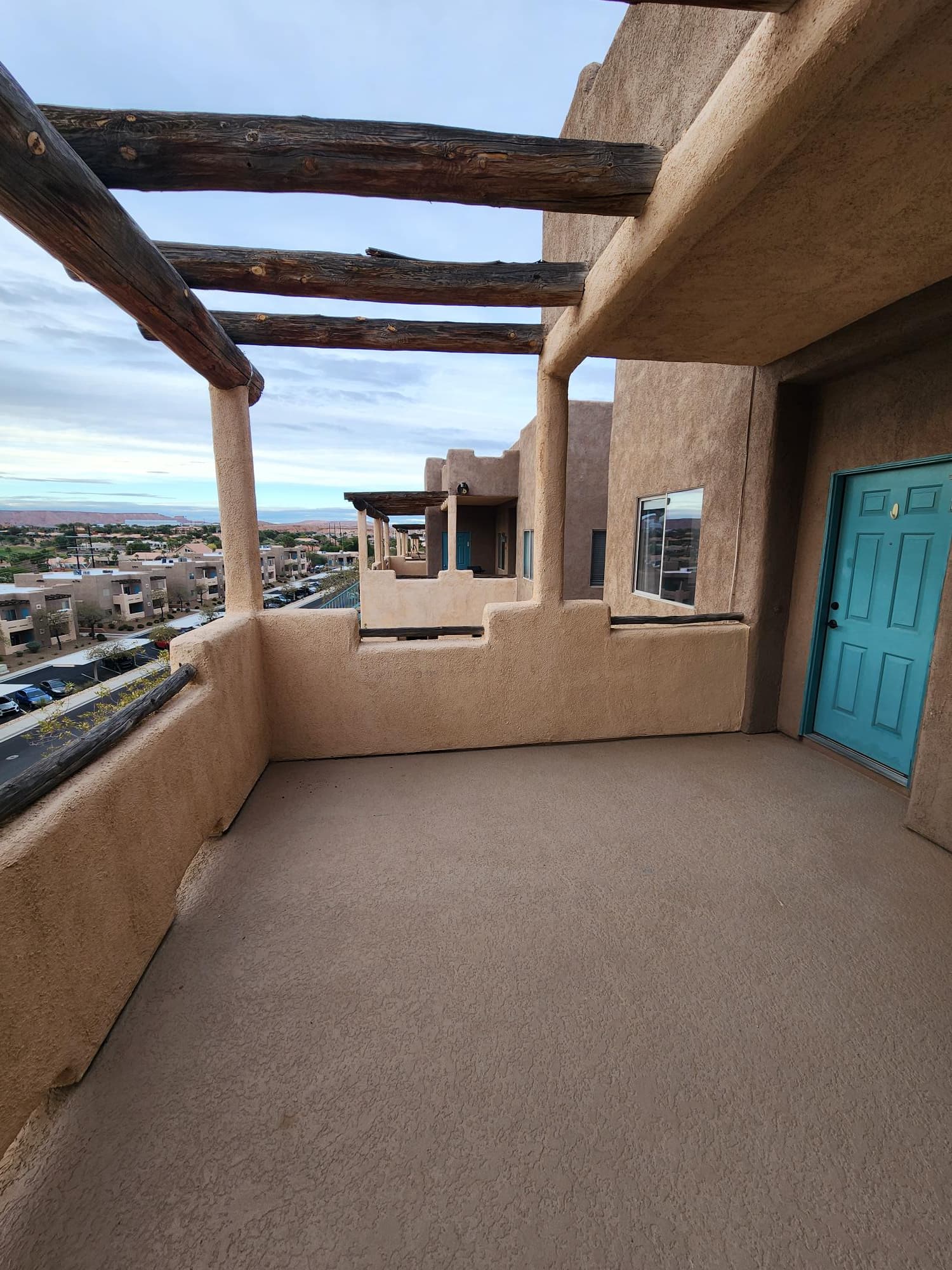 Front Deck 1.jpg